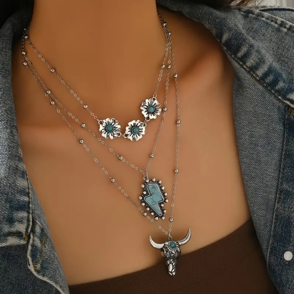 Western Silver and Turquoise Layered Necklace Set Cowgirl Necklace - Picture 3 of 4